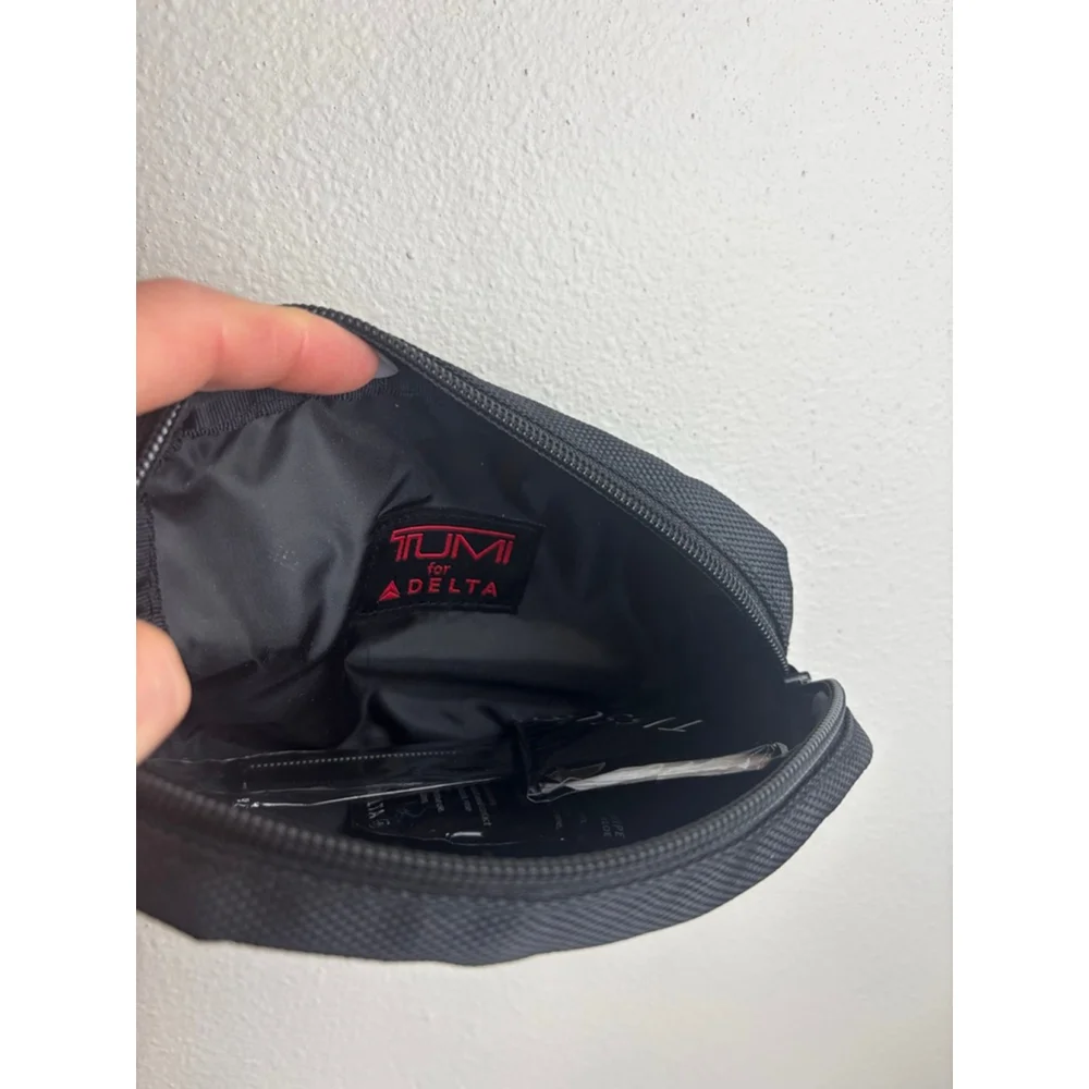 TUMI Black Cosmetic Bag One Size with Red Logo travel designer vacation makeup - Picture 6 of 7